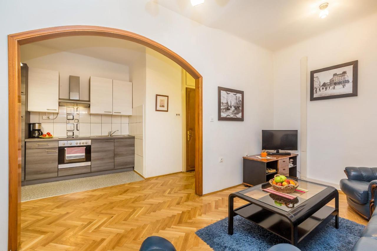 רייקה Apartment Juna מראה חיצוני תמונה
